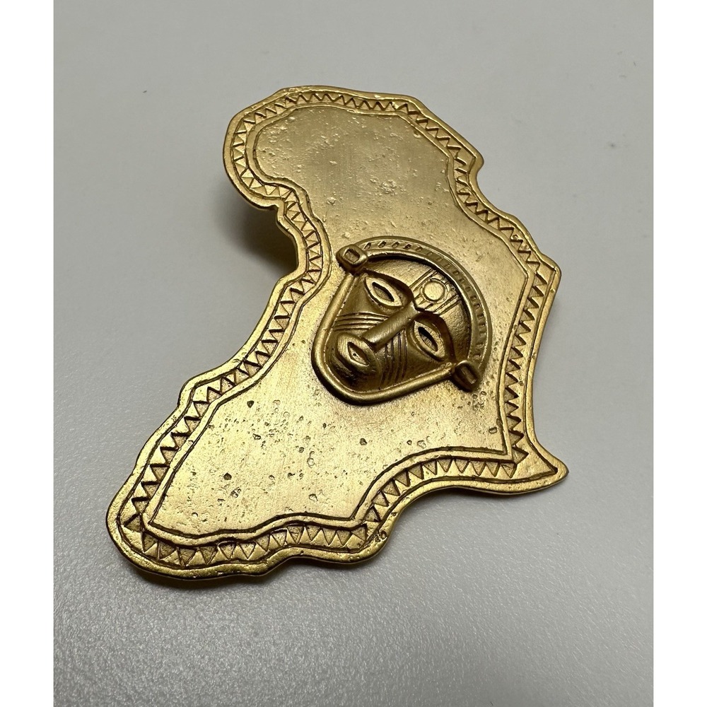 Vintage JJ Jonette Jewelry Africa Continent Tribal Mask Face Brooch Pin Gold